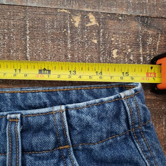 Levi's '94 Baggy Cargo Denim Jeans Pants Color Blue Womens Size 28 - Picture 10 of 12